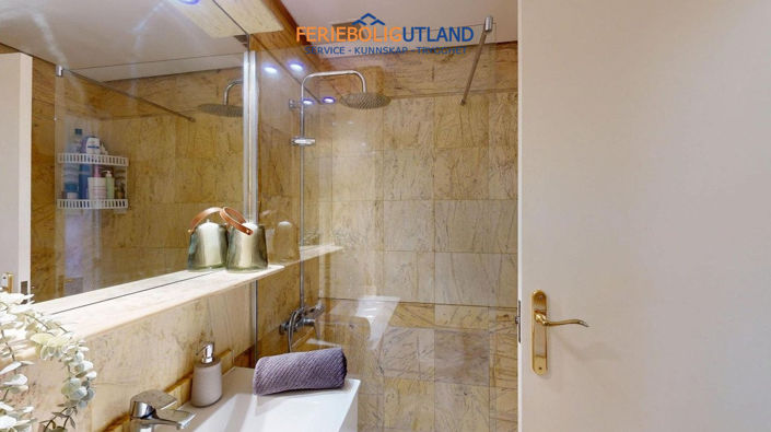 Image No.24-2 Bed Apartment for sale