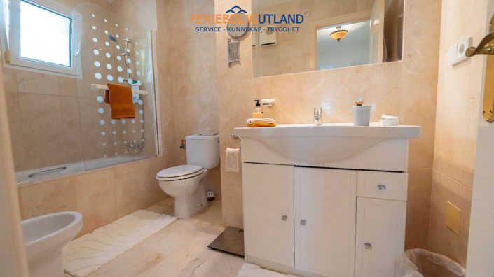 Image No.26-3 Bed Villa for sale