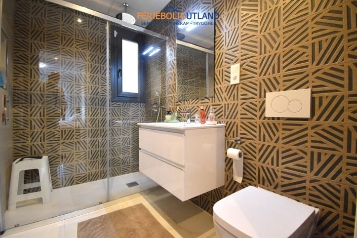 Image No.14-3 Bed Apartment for sale