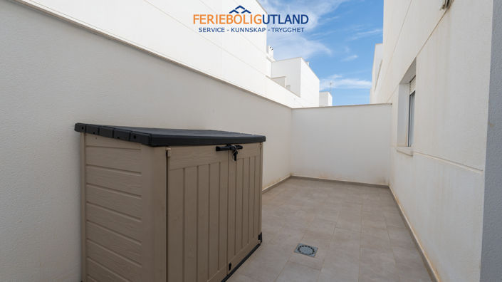 Image No.17-4 Bed Townhouse for sale