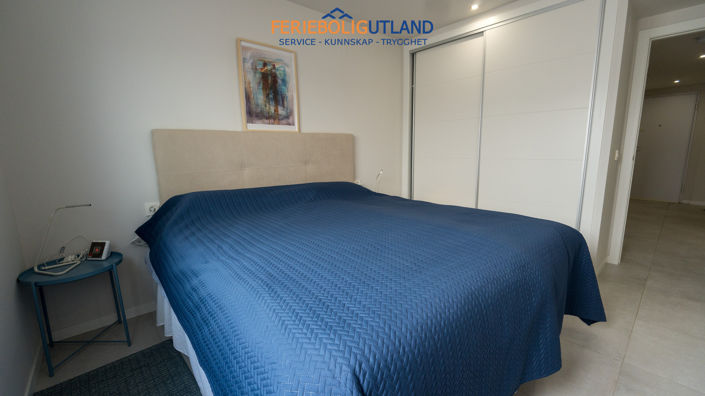 Image No.20-4 Bed Townhouse for sale