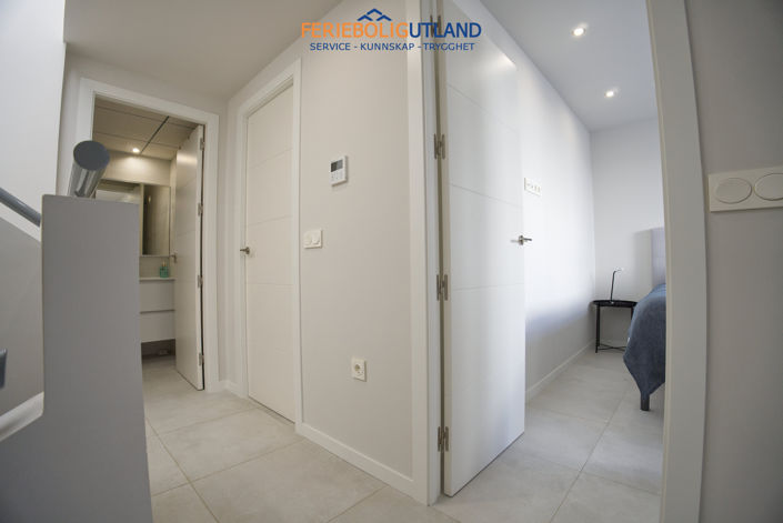 Image No.23-4 Bed Townhouse for sale