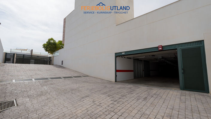 Image No.38-4 Bed Townhouse for sale