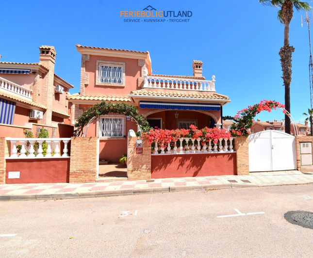Image No.1-3 Bed Villa for sale
