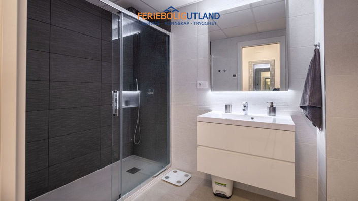 Image No.19-2 Bed Apartment for sale