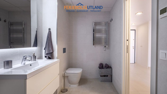 Image No.20-2 Bed Apartment for sale