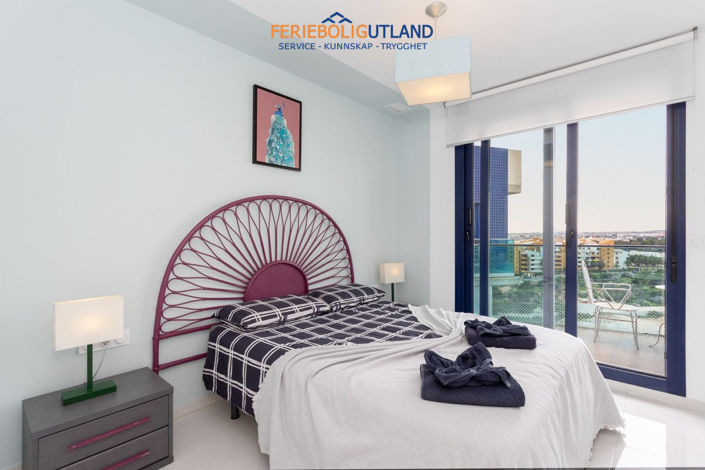 Image No.25-3 Bed Apartment for sale