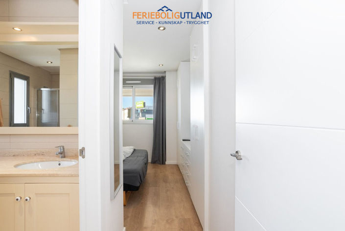 Image No.23-4 Bed Apartment for sale