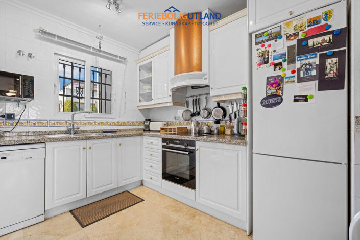 Image No.11-3 Bed Townhouse for sale