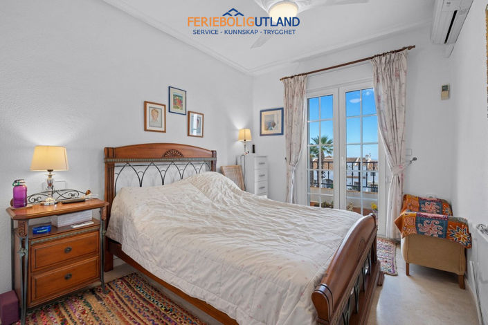 Image No.17-3 Bed Townhouse for sale