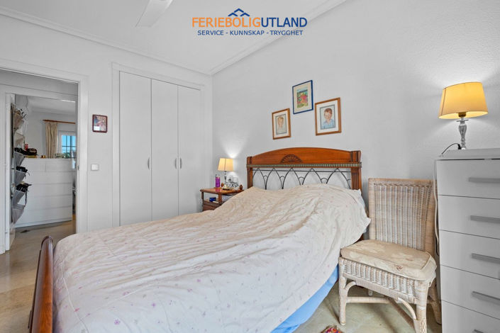 Image No.18-3 Bed Townhouse for sale