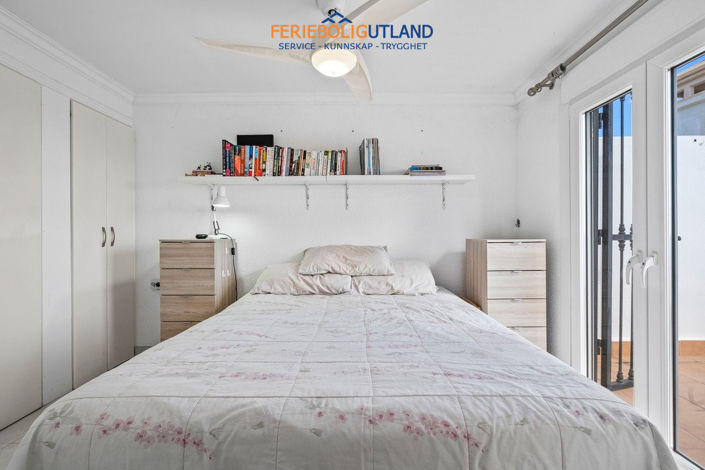 Image No.25-3 Bed Townhouse for sale