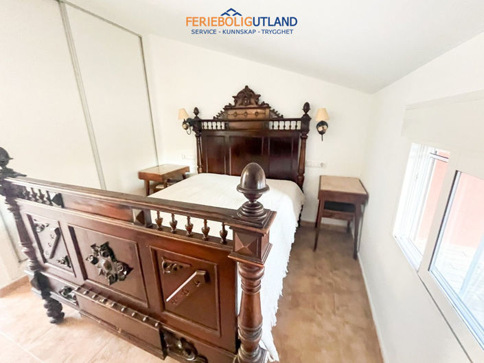 Image No.13-3 Bed House for sale