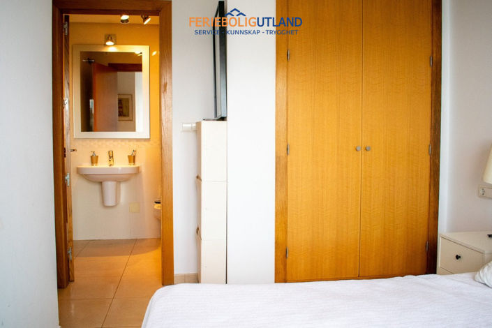 Image No.18-2 Bed Apartment for sale