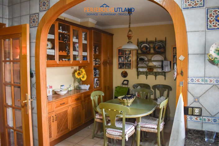 Image No.13-4 Bed Apartment for sale