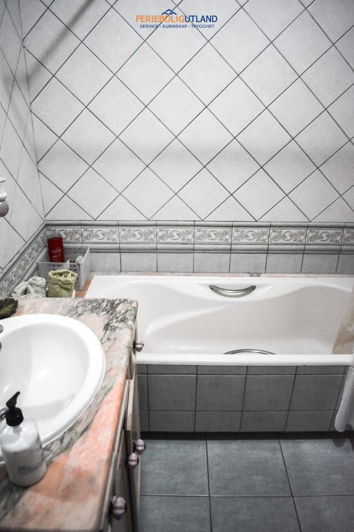 Image No.28-4 Bed Apartment for sale