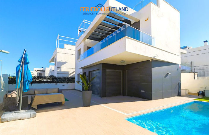 Image No.1-3 Bed Villa for sale