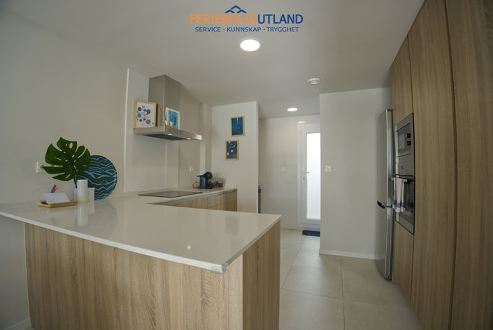 Image No.14-4 Bed Townhouse for sale