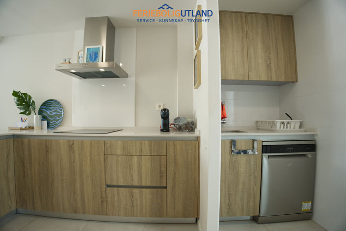 Image No.16-4 Bed Townhouse for sale