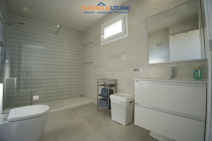 Image No.31-4 Bed Townhouse for sale