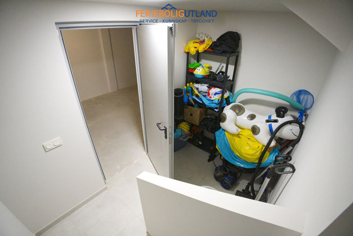 Image No.39-4 Bed Townhouse for sale