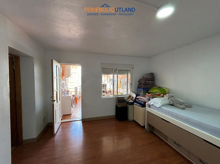 Image No.15-3 Bed Townhouse for sale