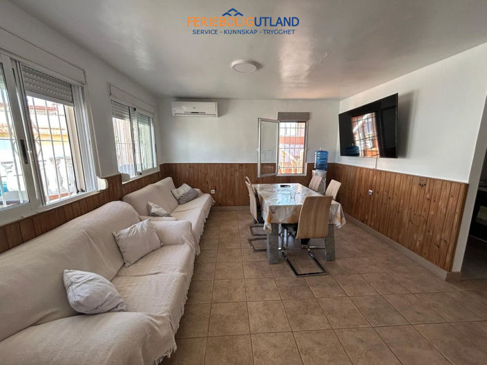 Image No.31-3 Bed Townhouse for sale