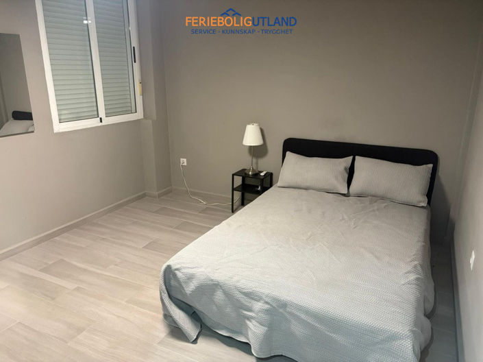 Image No.13-5 Bed Townhouse for sale