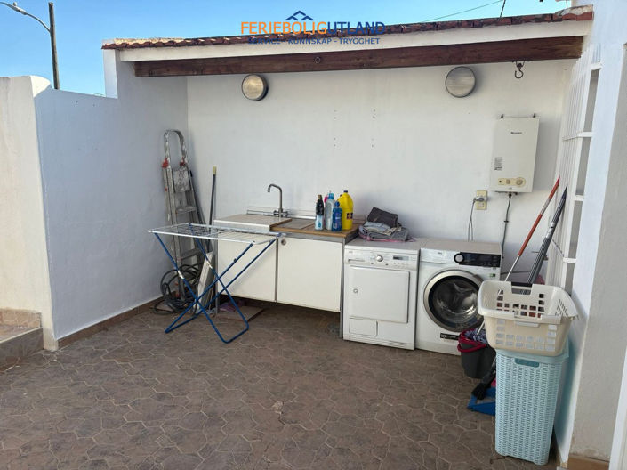 Image No.18-5 Bed Townhouse for sale