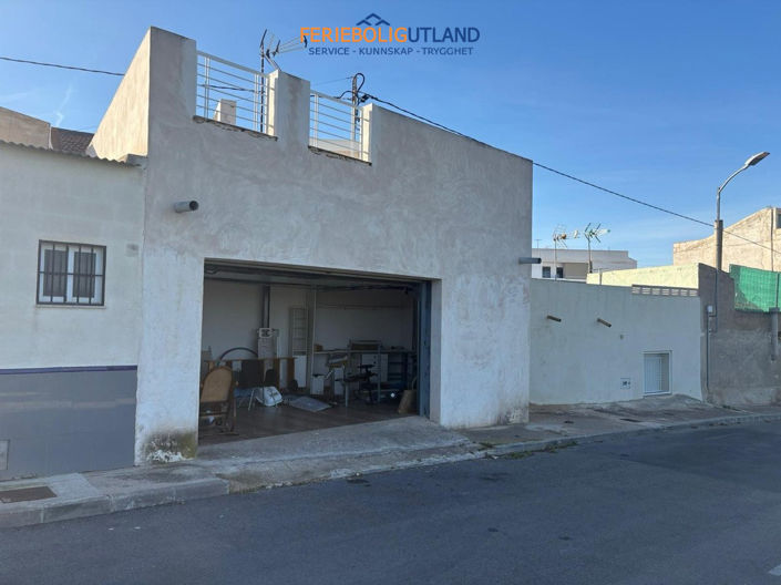 Image No.24-5 Bed Townhouse for sale