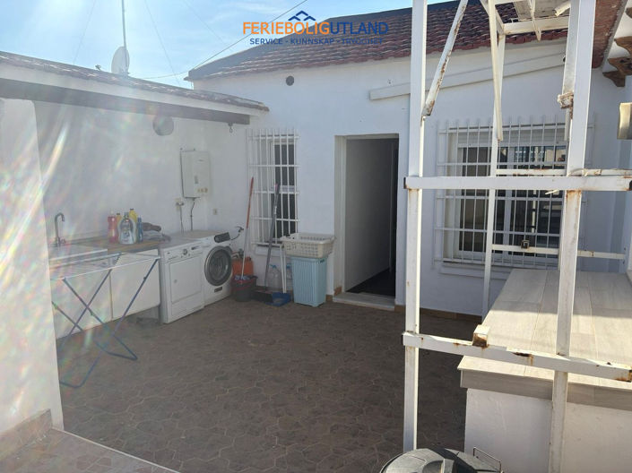 Image No.25-5 Bed Townhouse for sale