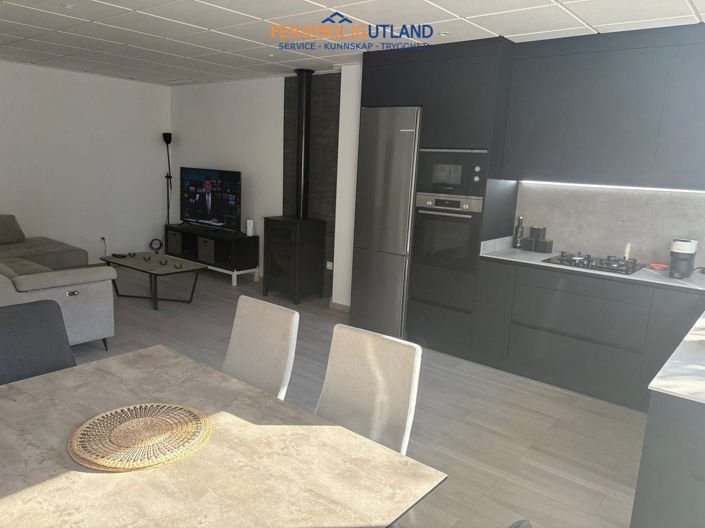 Image No.6-5 Bed Townhouse for sale