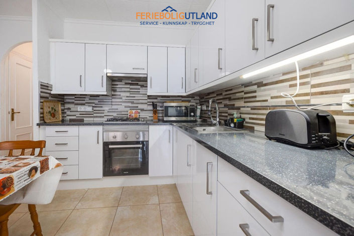 Image No.11-1 Bed Townhouse for sale