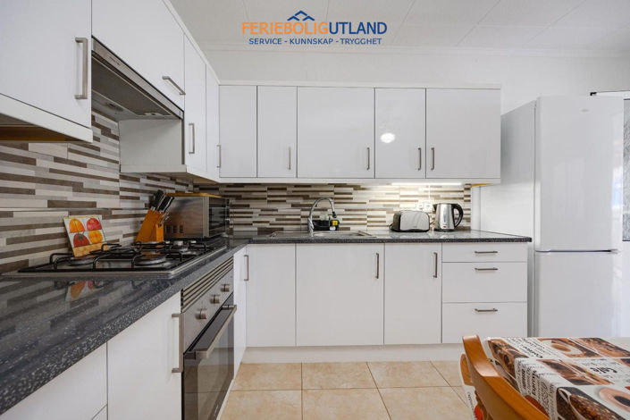 Image No.12-1 Bed Townhouse for sale