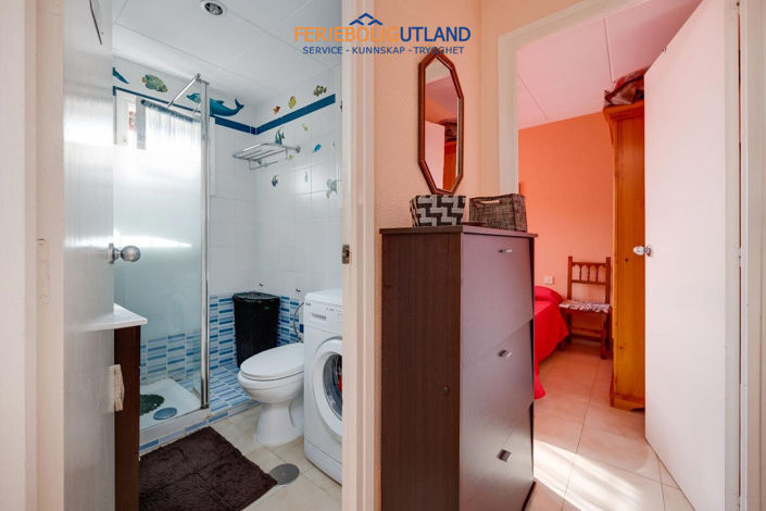 Image No.20-2 Bed Townhouse for sale