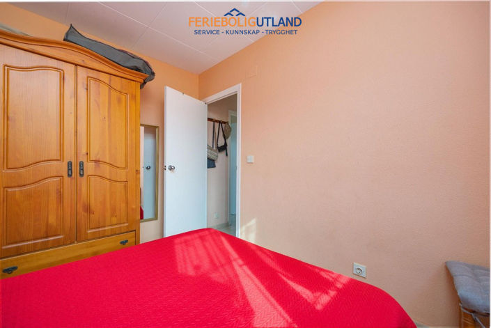 Image No.26-2 Bed Townhouse for sale