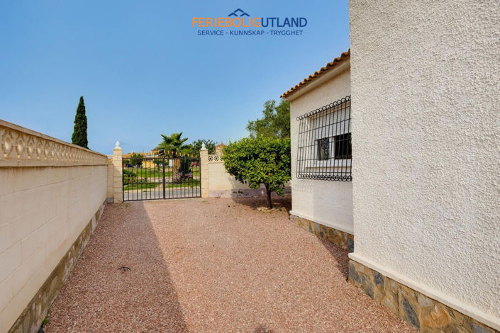 Image No.8-2 Bed Townhouse for sale