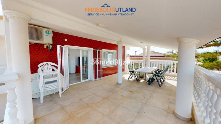 Image No.1-4 Bed Apartment for sale