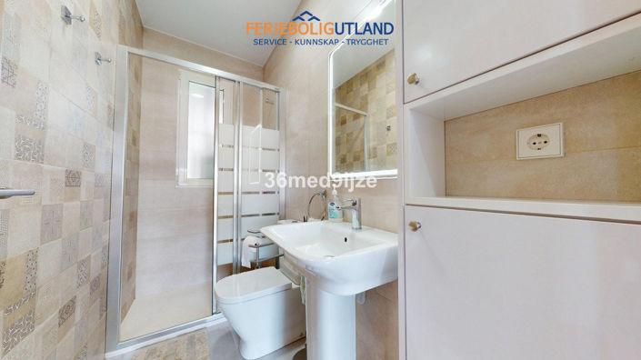 Image No.17-4 Bed Apartment for sale