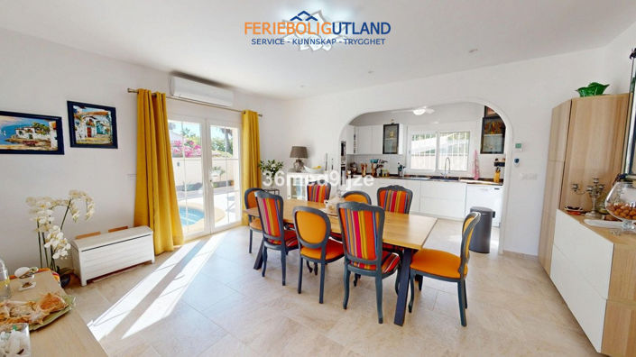 Image No.10-5 Bed Villa for sale