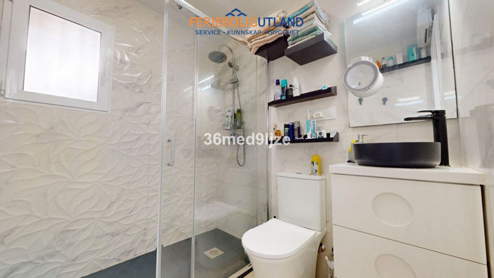 Image No.17-5 Bed Villa for sale