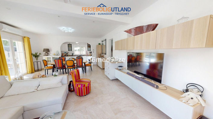 Image No.9-5 Bed Villa for sale