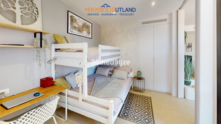 Image No.18-3 Bed Apartment for sale