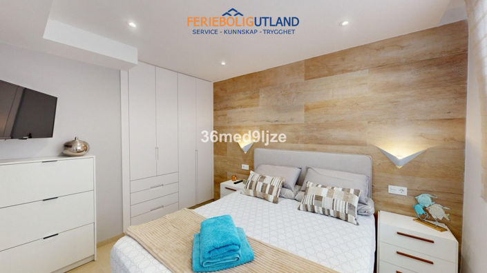 Image No.20-3 Bed Apartment for sale