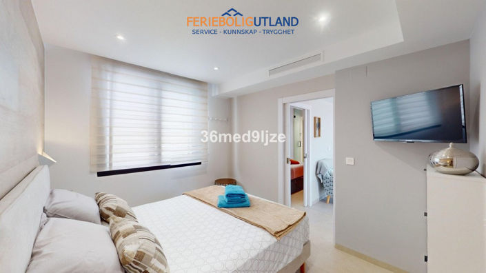 Image No.21-3 Bed Apartment for sale