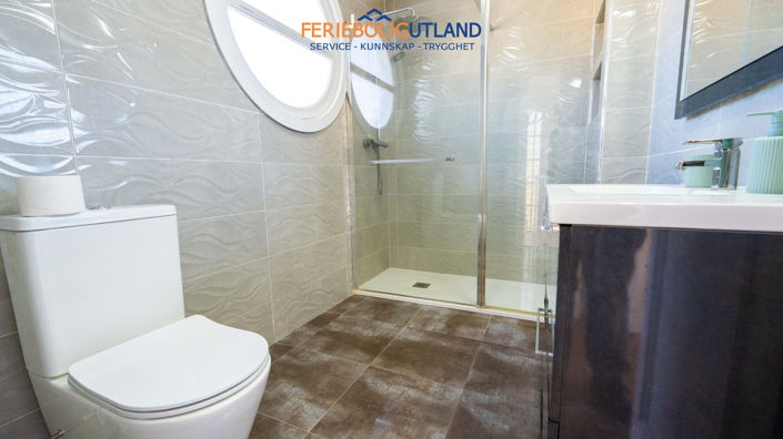 Image No.17-Villa de 4 chambres à vendre à Alicante