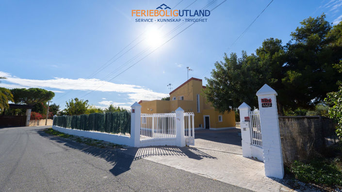 Image No.3-4 Bed Villa for sale