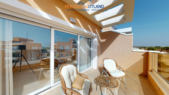 Image No.21-3 Bed Townhouse for sale