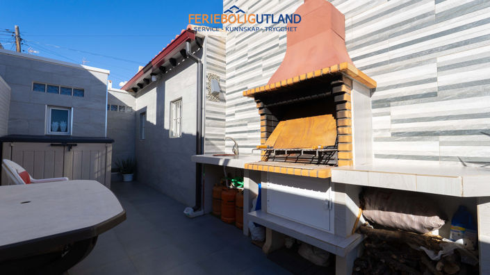 Image No.35-2 Bed Villa for sale