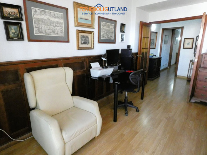 Image No.25-3 Bed Apartment for sale